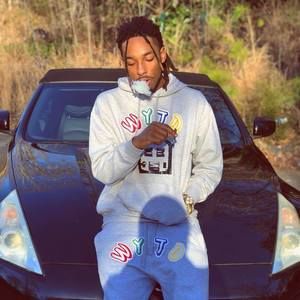 Meet your Posher, Dennis